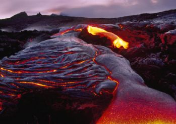 Kilauea Yanardağı patladı