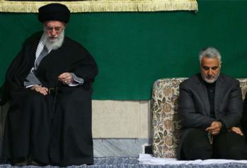 Süleymani Ruhani'yi niye öptü acaba?