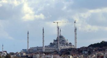 Çamlıca Camii'ndeki sakillikler