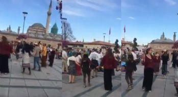 Mevlana Türbesi önünde FETÖ ayini