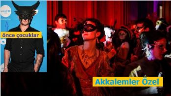 Çocuklarınızı aşılayan örgüt UNICEF'in tuhaf maskeli balosu