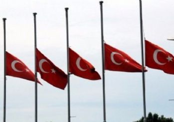 Türkiye 3 gün yas ilan etti, bayraklar yarıya indi