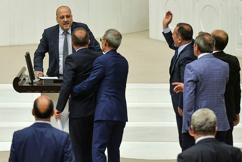 Savcı Selim Kiraz'ın katilinin reklamcısı PKK milletvekiline tepki çığ gibi