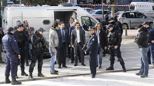 Beter olasıca Yunan pis inadını sürdürüyor