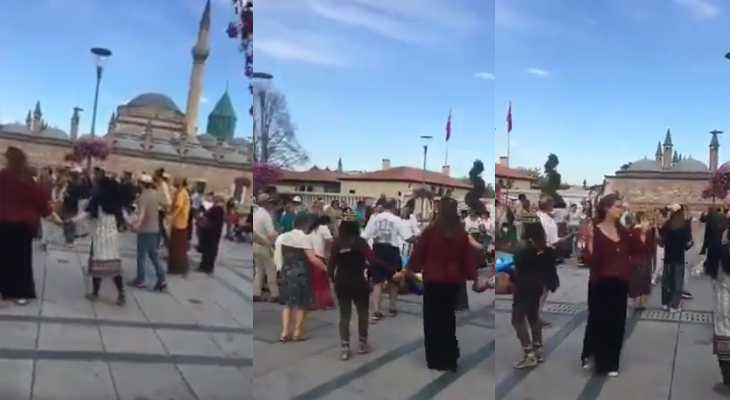 Mevlana Türbesi önünde FETÖ ayini