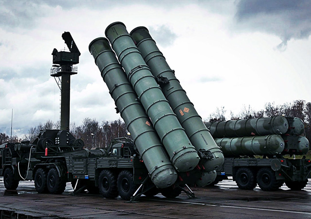Türkiye'den cesaret alan S400'lere koşuyor
