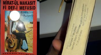 İlahiyat kütüphanesindeki kitap görenleri kızdırdı