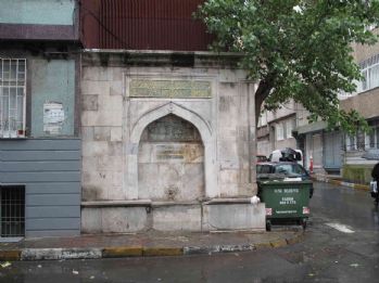 Küçük esnafın üzerine çökmeyi ve laf ebeliği yapmayı çok iyi bilen hükümet üyeleri okusun