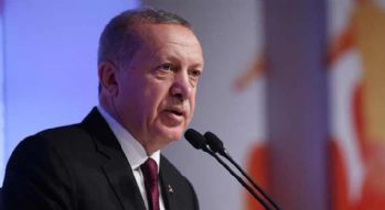 Erdoğan, AK Parti'nin 60 ildeki adayını açıladı