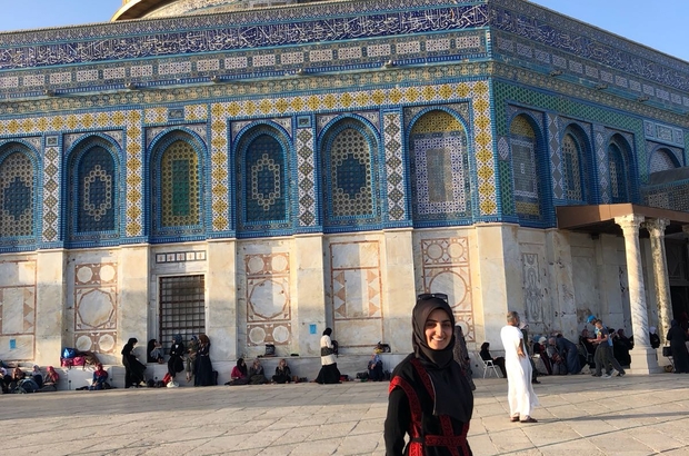 ebru 